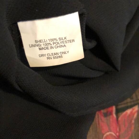 Express Boho Hippie CottageCore Goth Black Red floral Summer Top Tank Medium - Picture 8 of 8